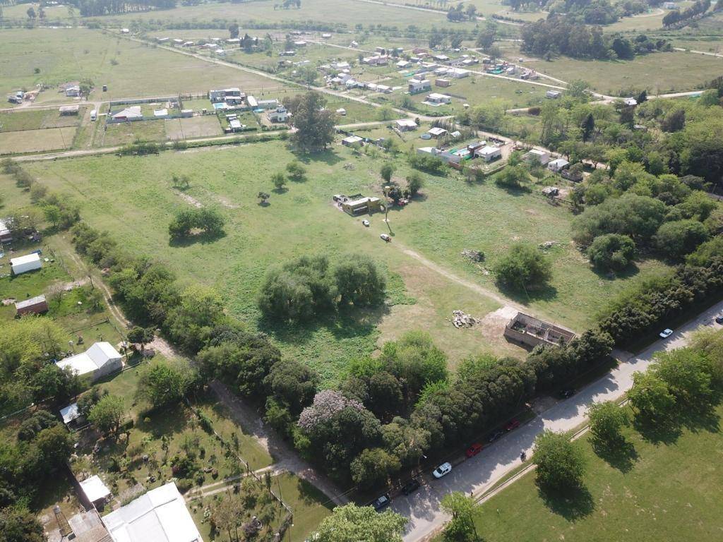 Laureles Village — Entorno y acceso